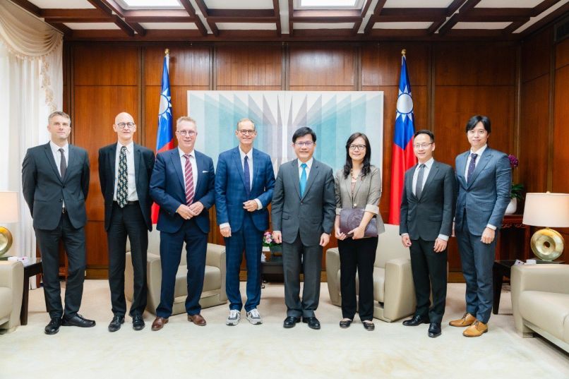 Andreas Larem in Taiwan mit dem taiwanischen Außenminister bei einer Delegationsreise des Deutschen Bundestages. Quelle: Taiwan Today.